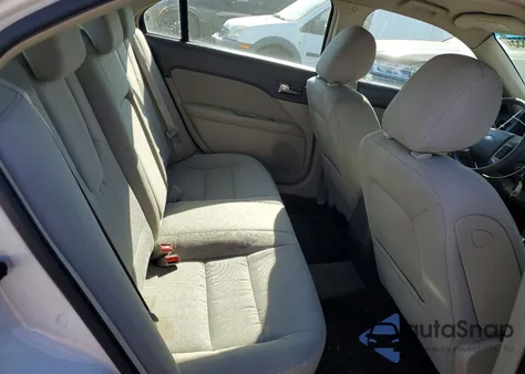 2010 Ford Fusion Se z USA, uszkodzony, nr VIN 3FAHP0HA2AR424394